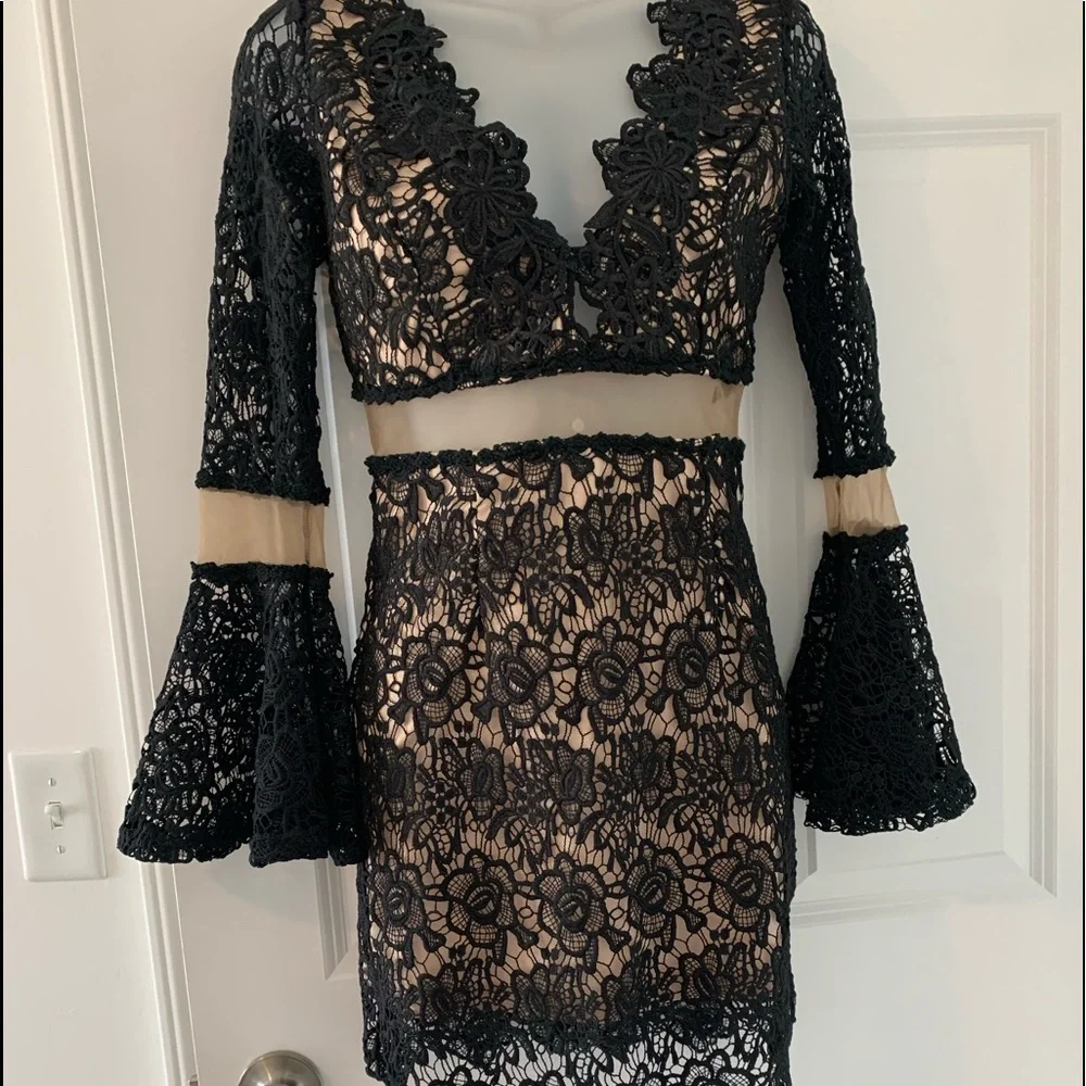 Dress - Picture 1 of 6